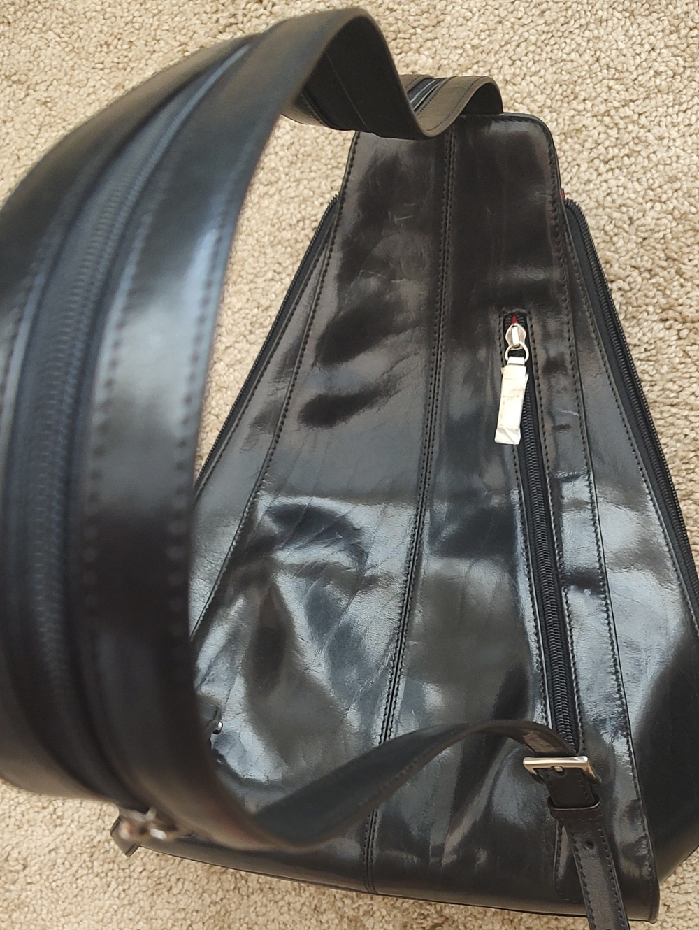 New Black Leather Sling Backpack - Sleek Men Or Women Crossbody Bag - Picture 4 of 9